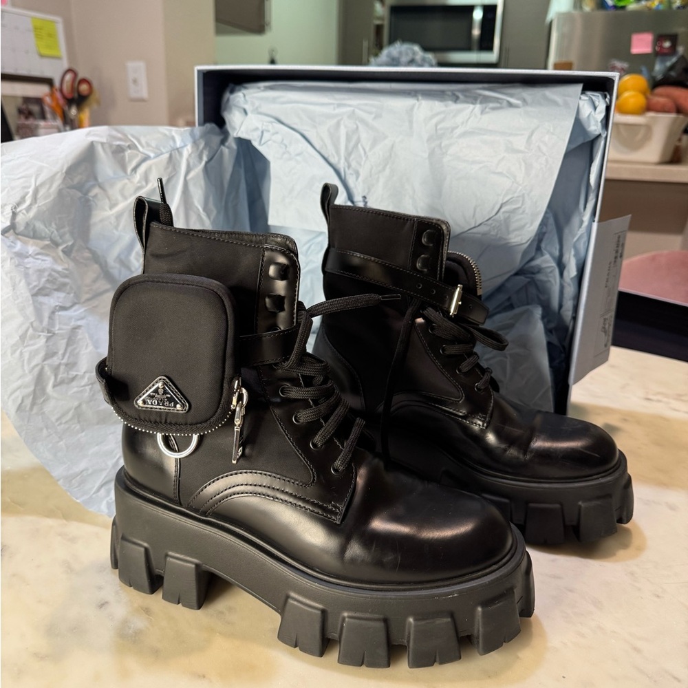 Black Prada Combat boots / Calzature Donna